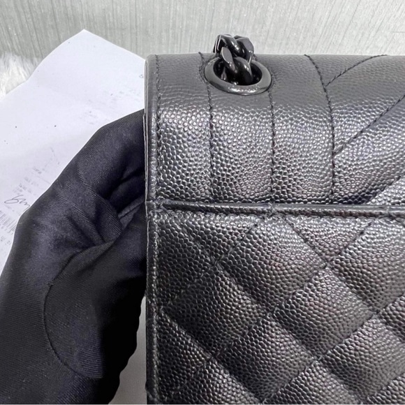 A107- ๐ฏ % authentic YLS Envelope Medium chain shoulder bag - Picture 10 of 17